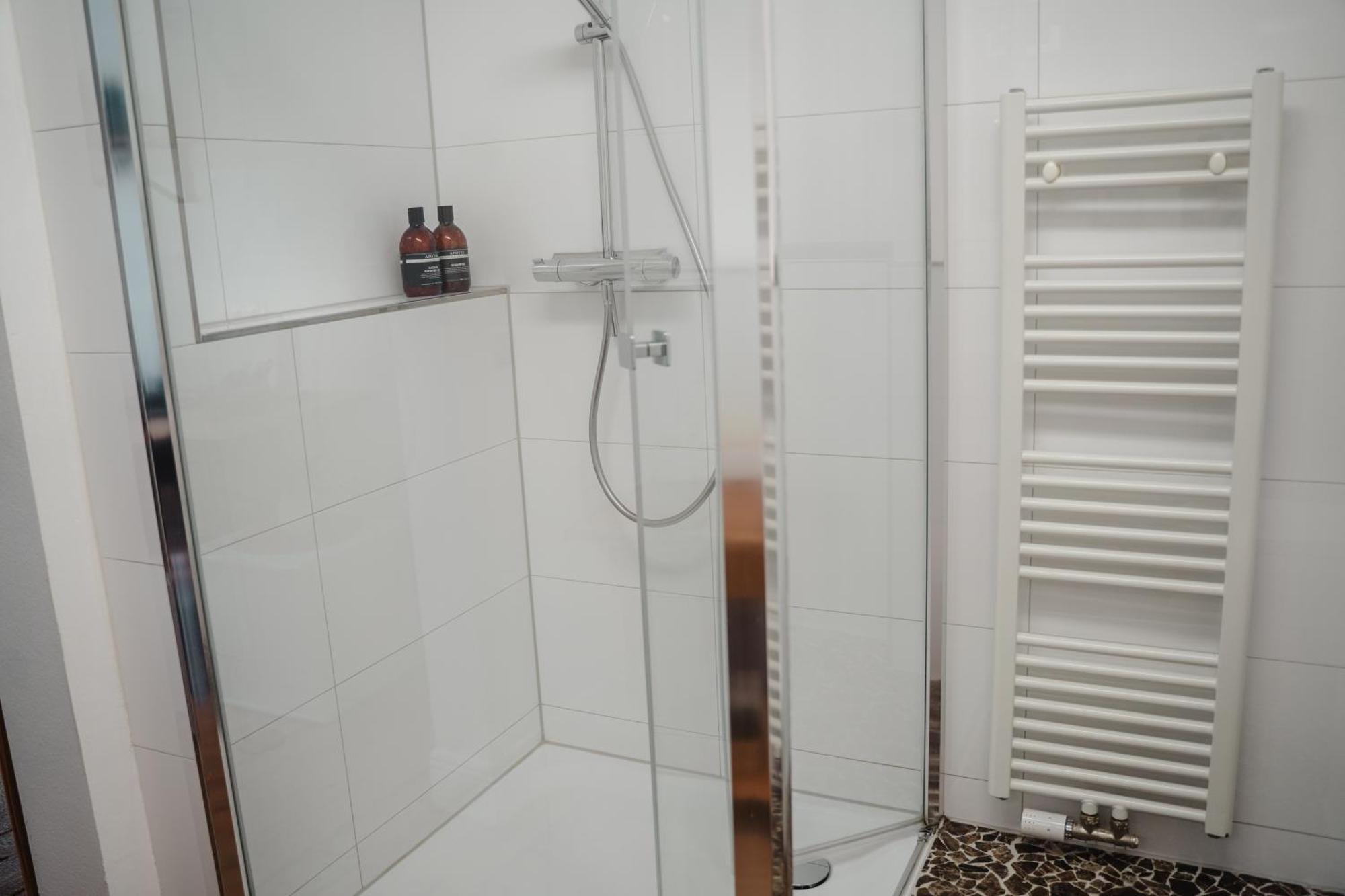 II Gemuetliches 1-Zimmer-Apartment & Eigenes Bad II Koblenz  Bagian luar foto